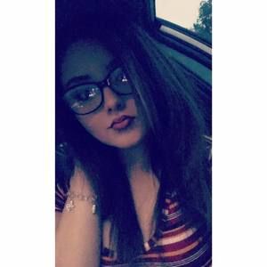 Meet your Posher, Monique